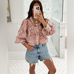 TALULAH Pink Floral Blouse size Medium